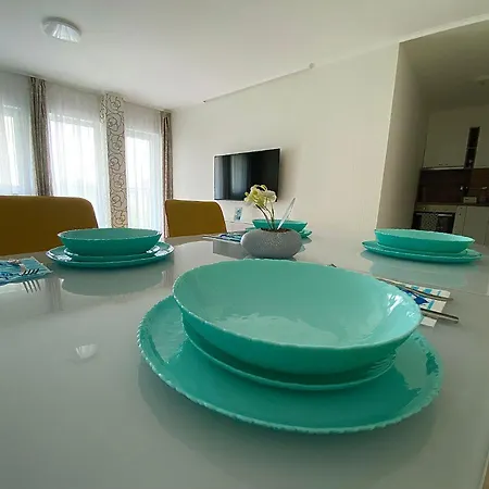 Avrora Apartment Warna